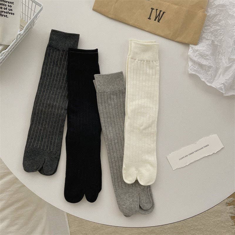 Tabi Split Toe Black Cotton Socks