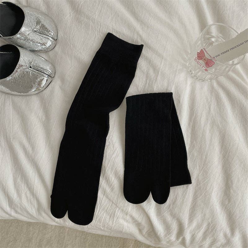 Tabi Split Toe Black Cotton Socks